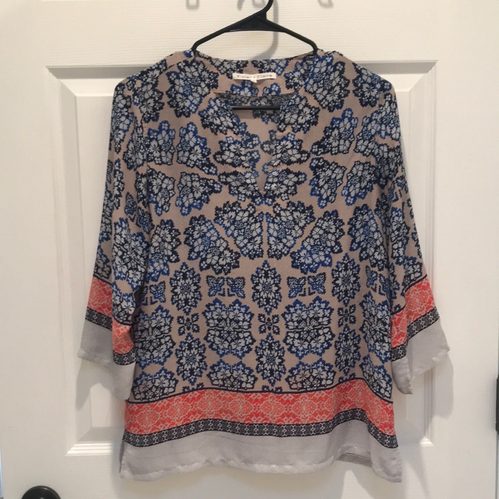 Violet and Claire, small. 3/4 sleeve, flowy. Beautiful print